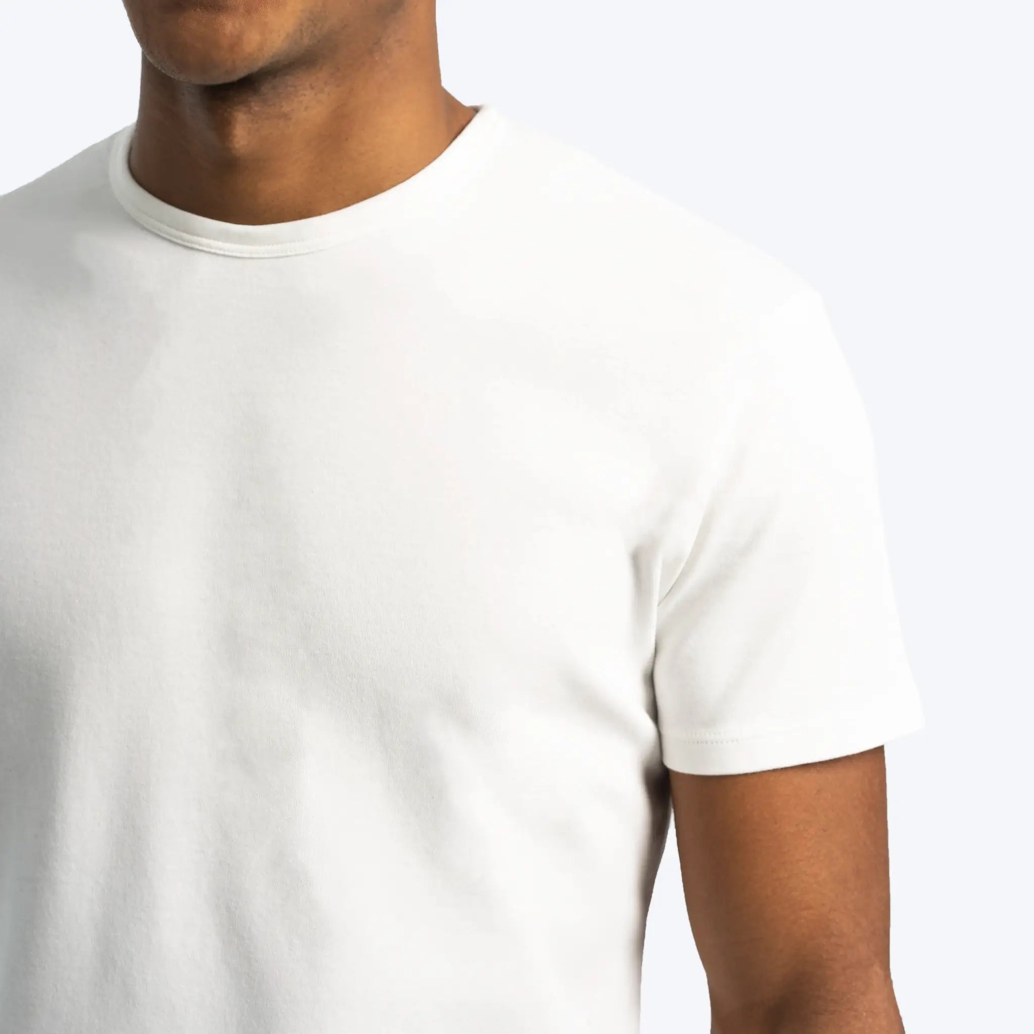 mens comfortable tshirt crew neck color white