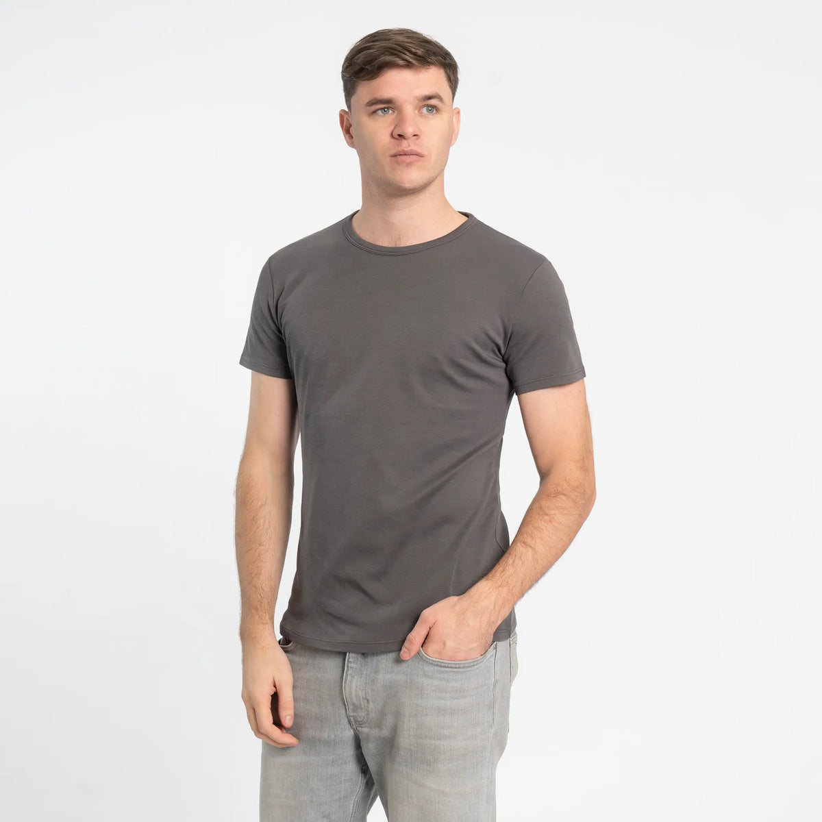 mens sustainable tshirt crew neck color gray