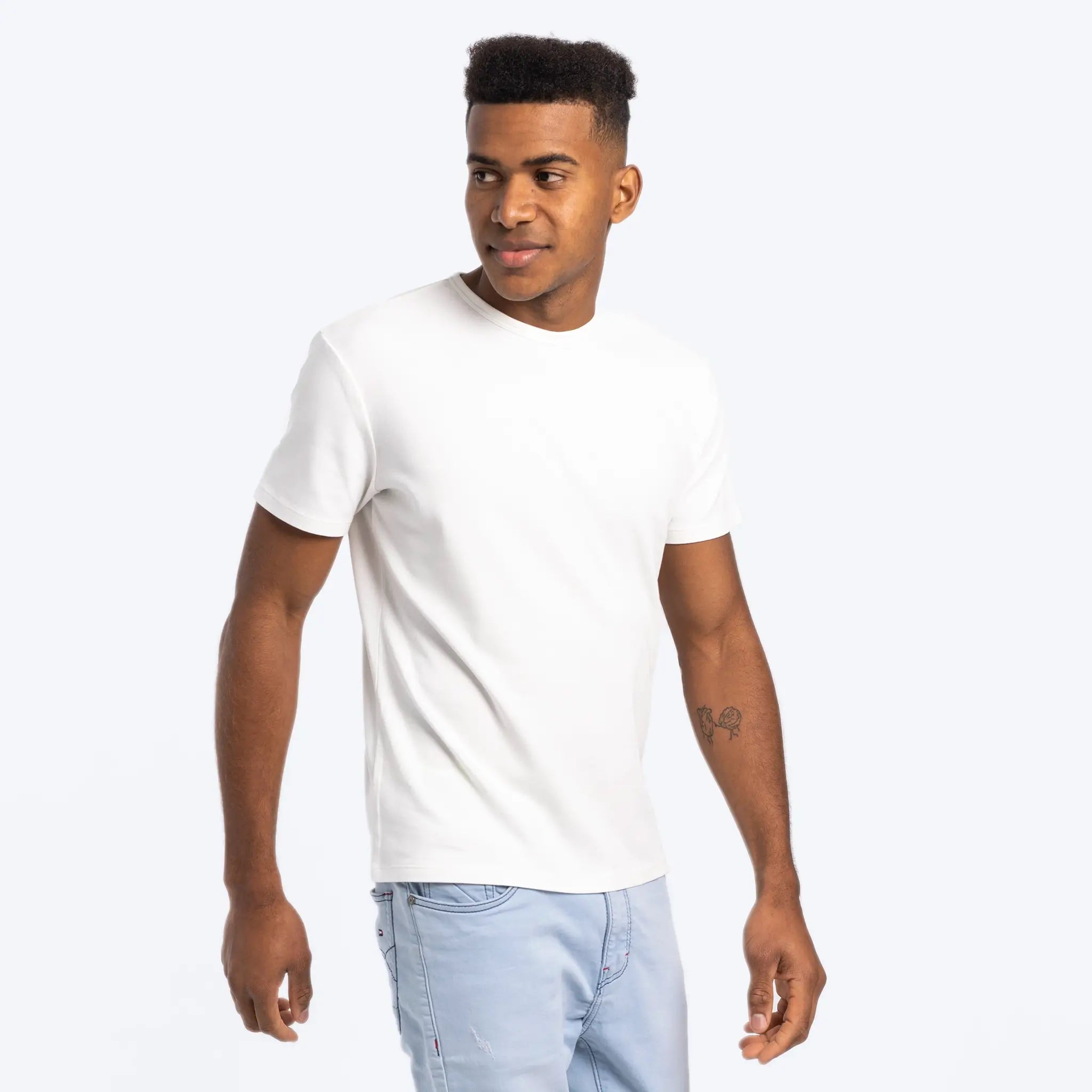 mens sustainable tshirt crew neck color white