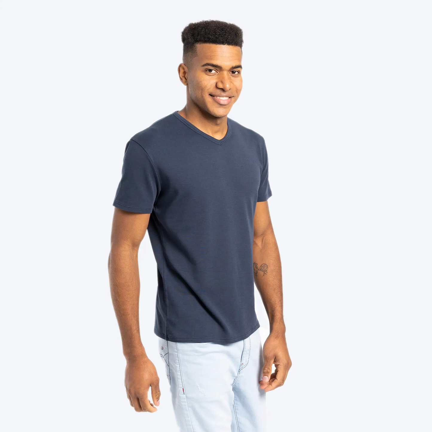 mens ultra soft tshirt vneck color navy blue