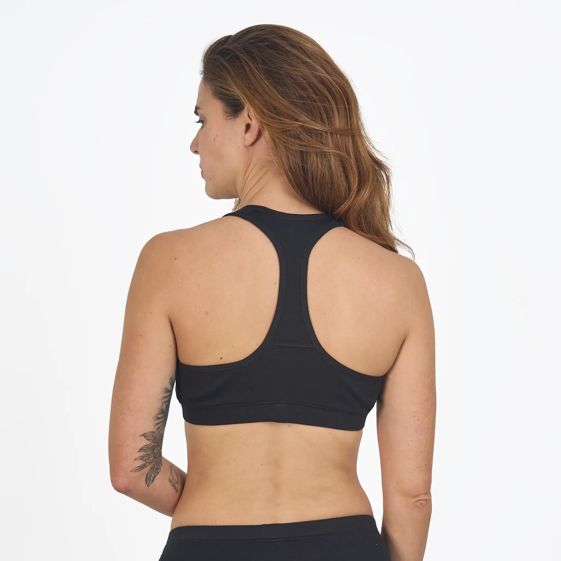 womens sustainable sports bra color black